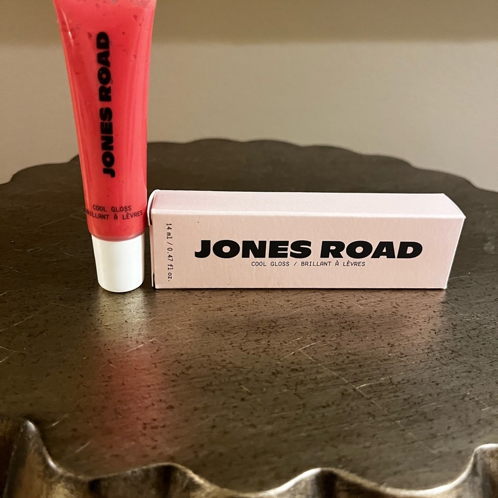 Jones Road Cool Gloss NEW : shade pastel pink - Picture 3 of 4